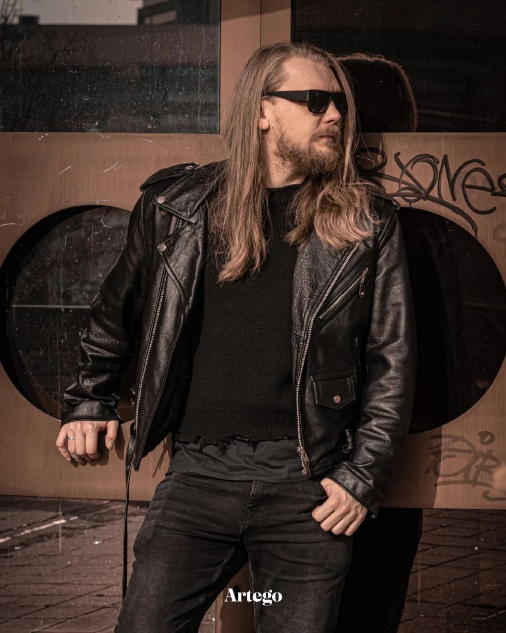 Men’s Portrait — editorial highlighting strength & character. Victoria Fedoseenko. Photographer from Serbia