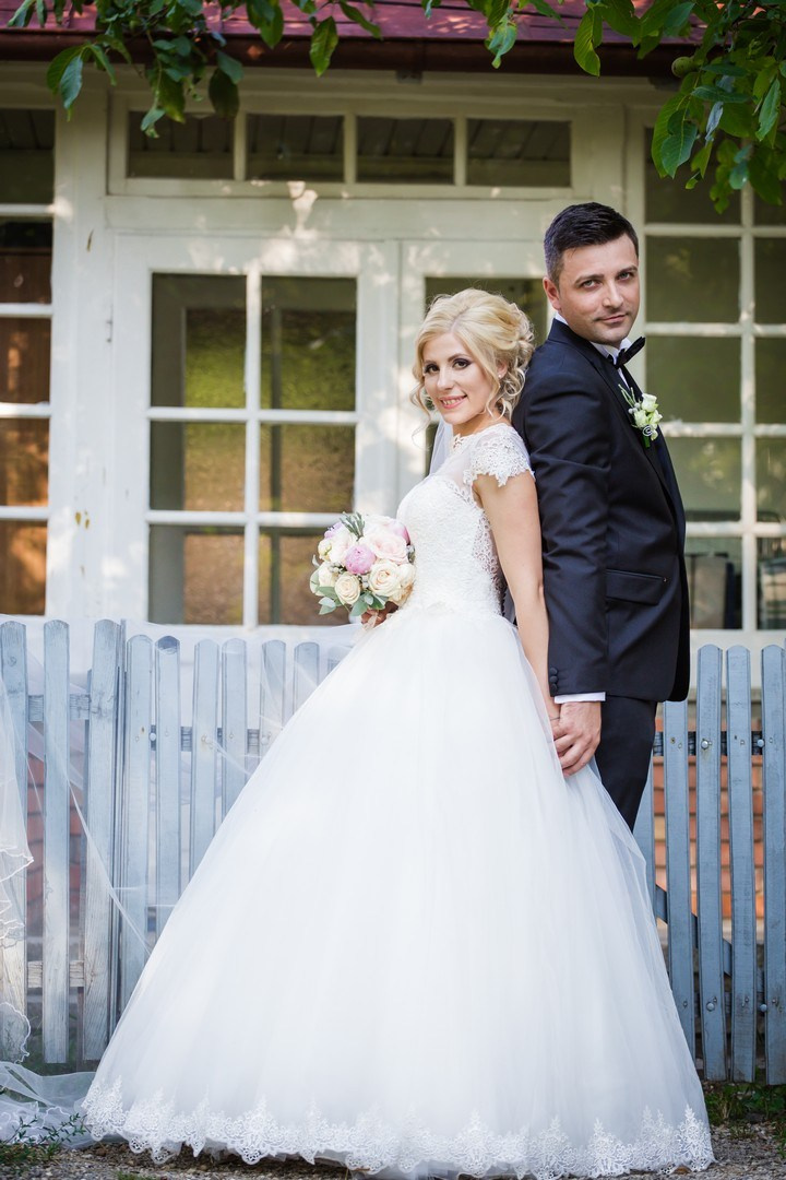 Cristina & Daniel by fotograf nunta Iasi — Eduard Schiopu