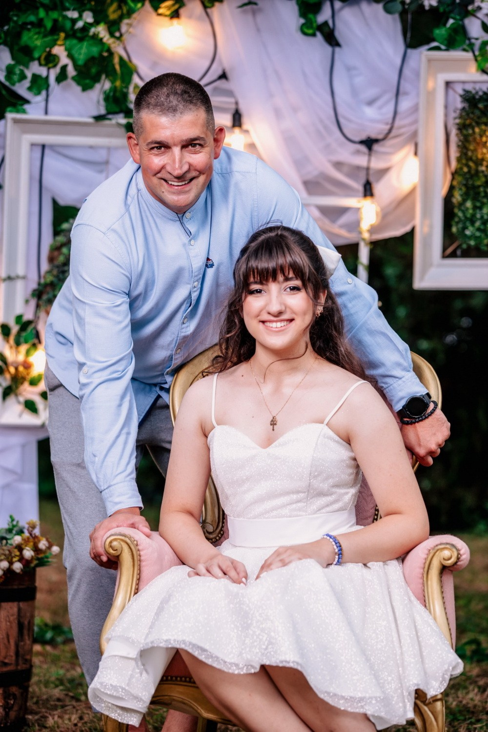 MATURSKA FOTOGRAFISANJA. Fotografi iz Backog Petrovca David i Andrea Stojanovic