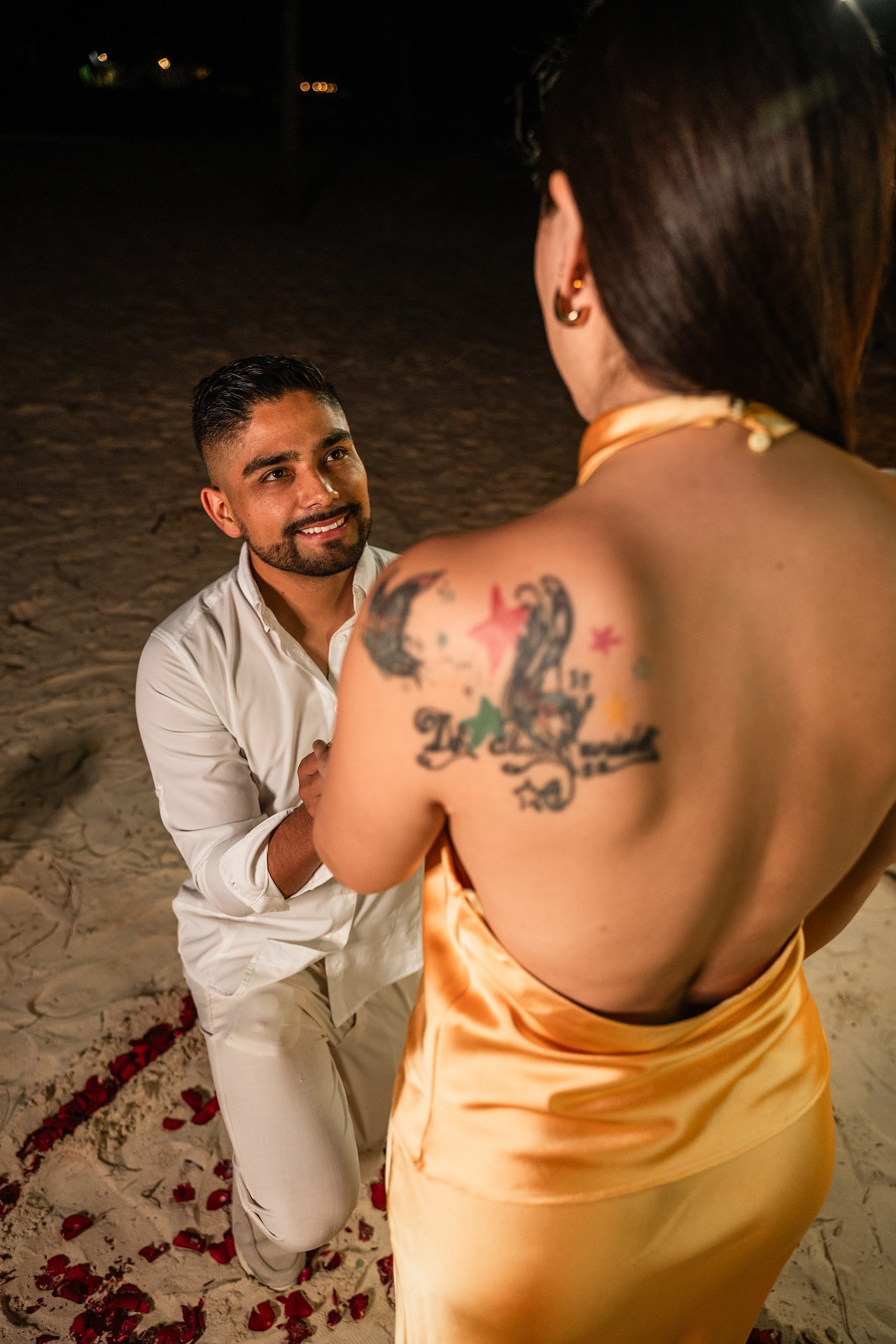 Propuesta al Atardecer en Punta Cana — Picnic Romántico Frente al Mar