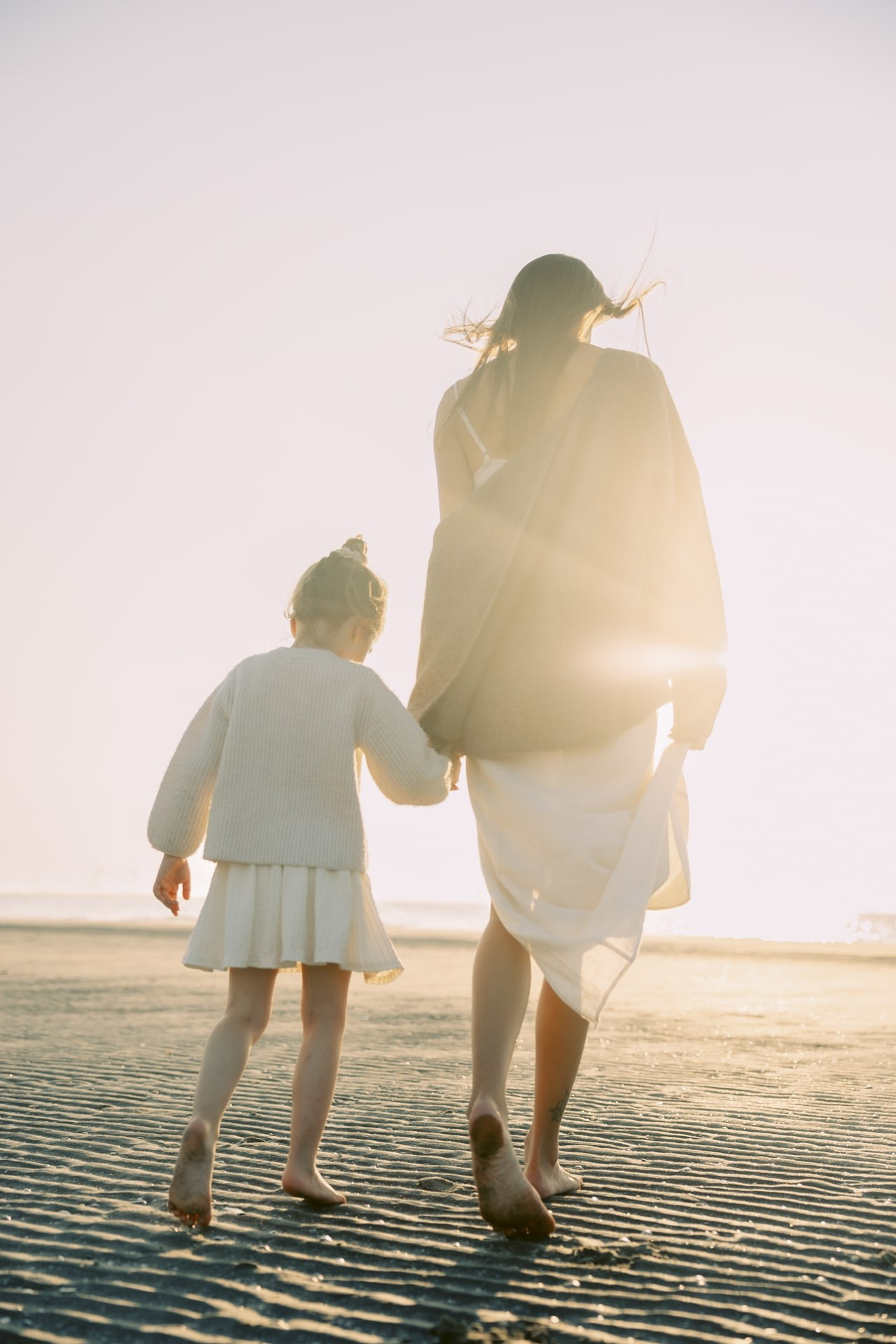 Seaside Portraits — Summer Breeze in Hoek van Holland. Romantic & Soulful Photography by Natalia Olhova in Rotterdam