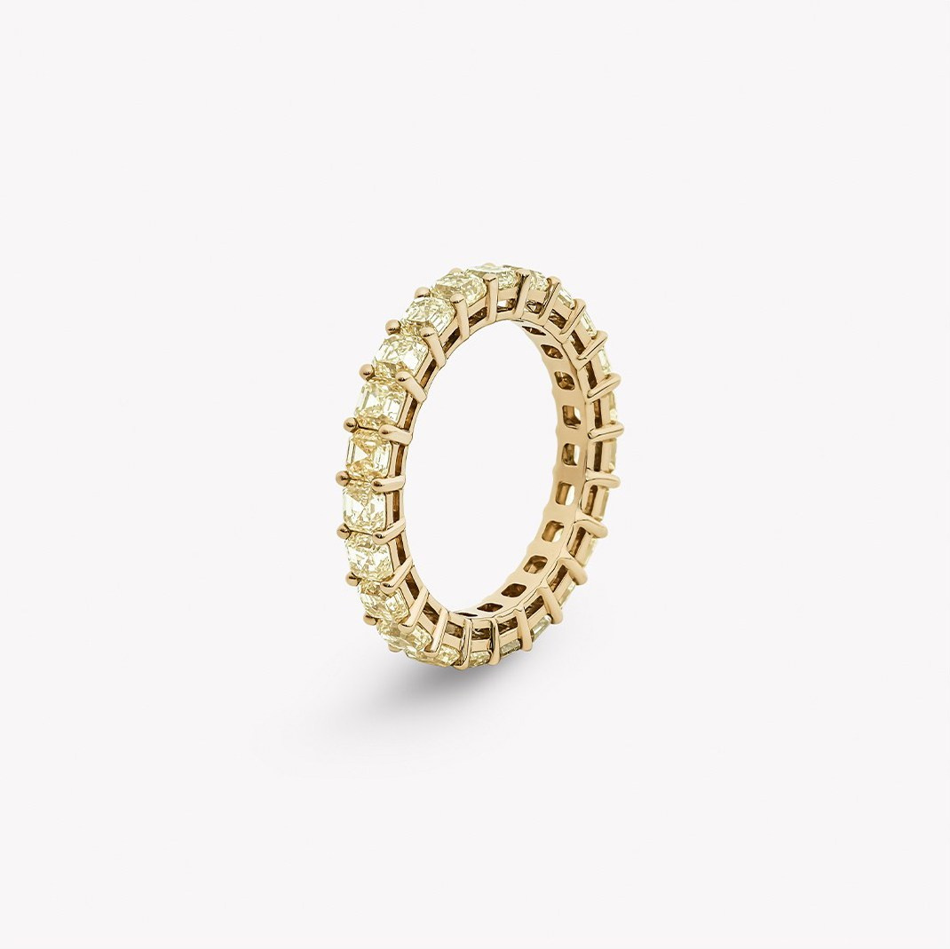E-COMMERCE JEWELRY. Dubai photographer Anastasiia.dxb — portrait, fashion and brand photoshoots. Professional photographer for personal and commercial projects
