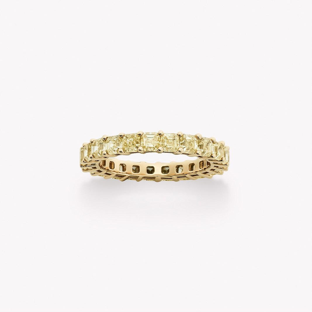 E-COMMERCE JEWELRY. Dubai photographer Anastasiia.dxb — portrait, fashion and brand photoshoots. Professional photographer for personal and commercial projects