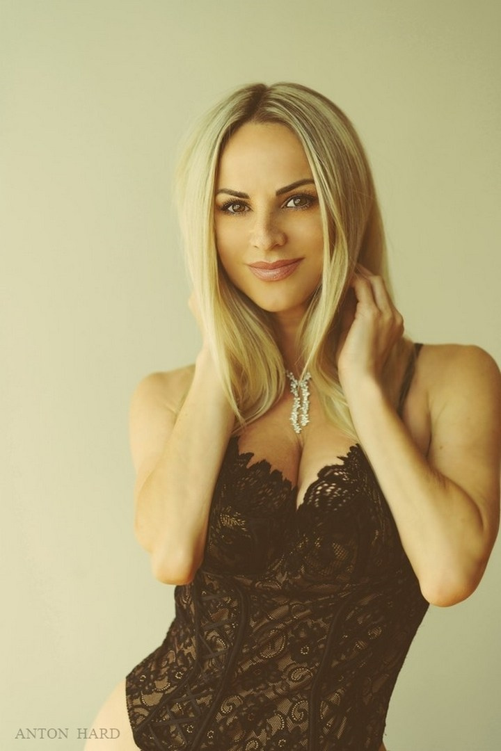 VENDULA. Anton Hard — Nude Art Photography