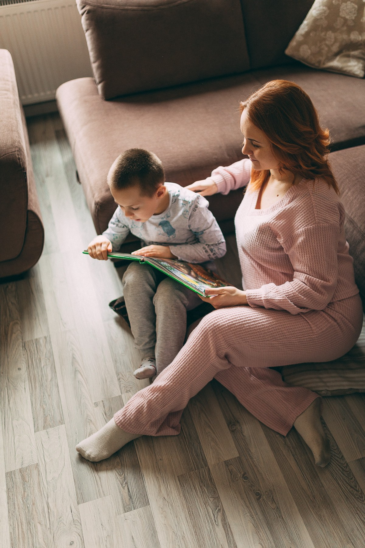 Домашняя съёмка мама с сыном. Fotogrāfs Rīgā — Katerina Gordik