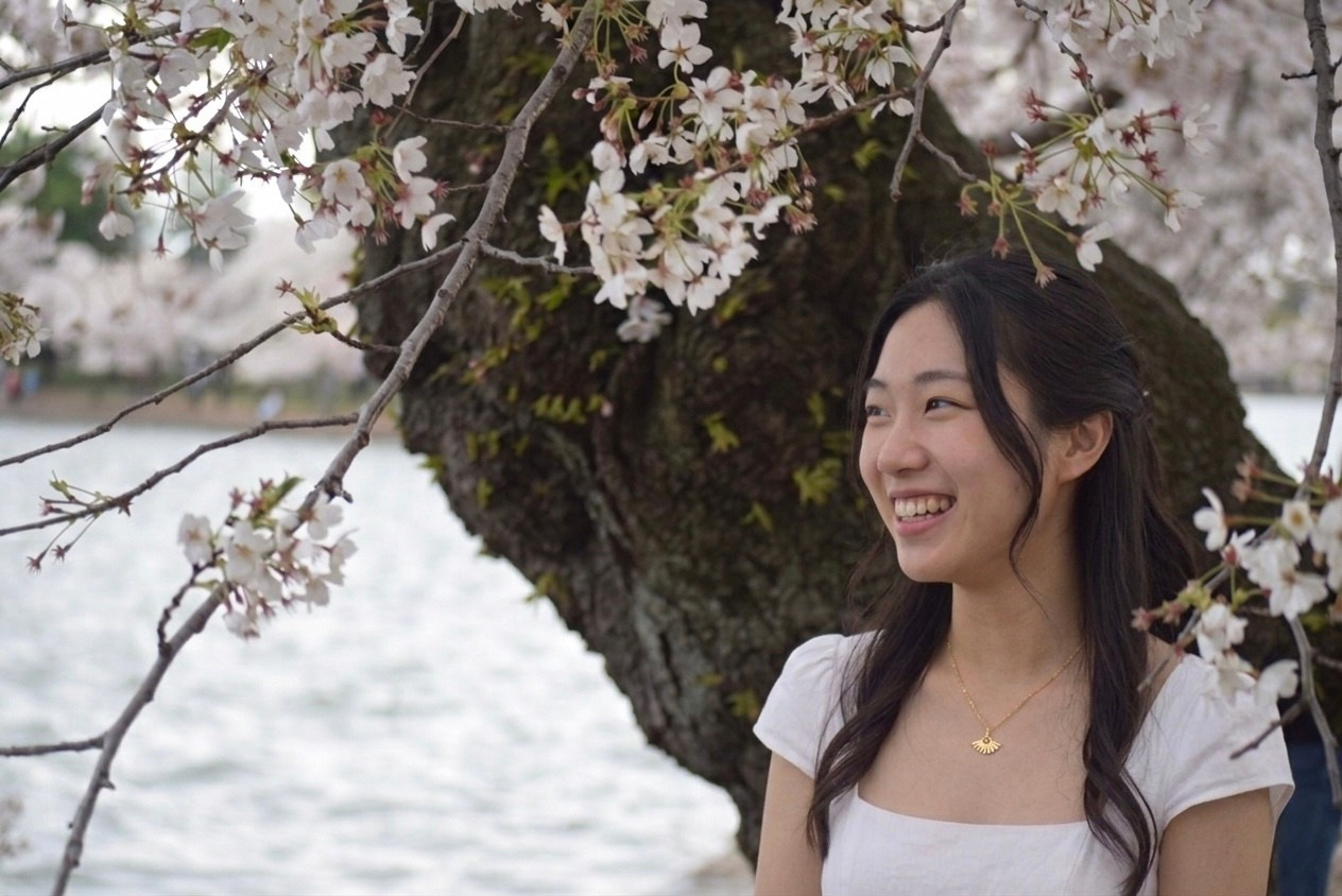 Cherry blossom mini shoot with Jessica. Kelly Sang, graduation and portrait photographer in Boston