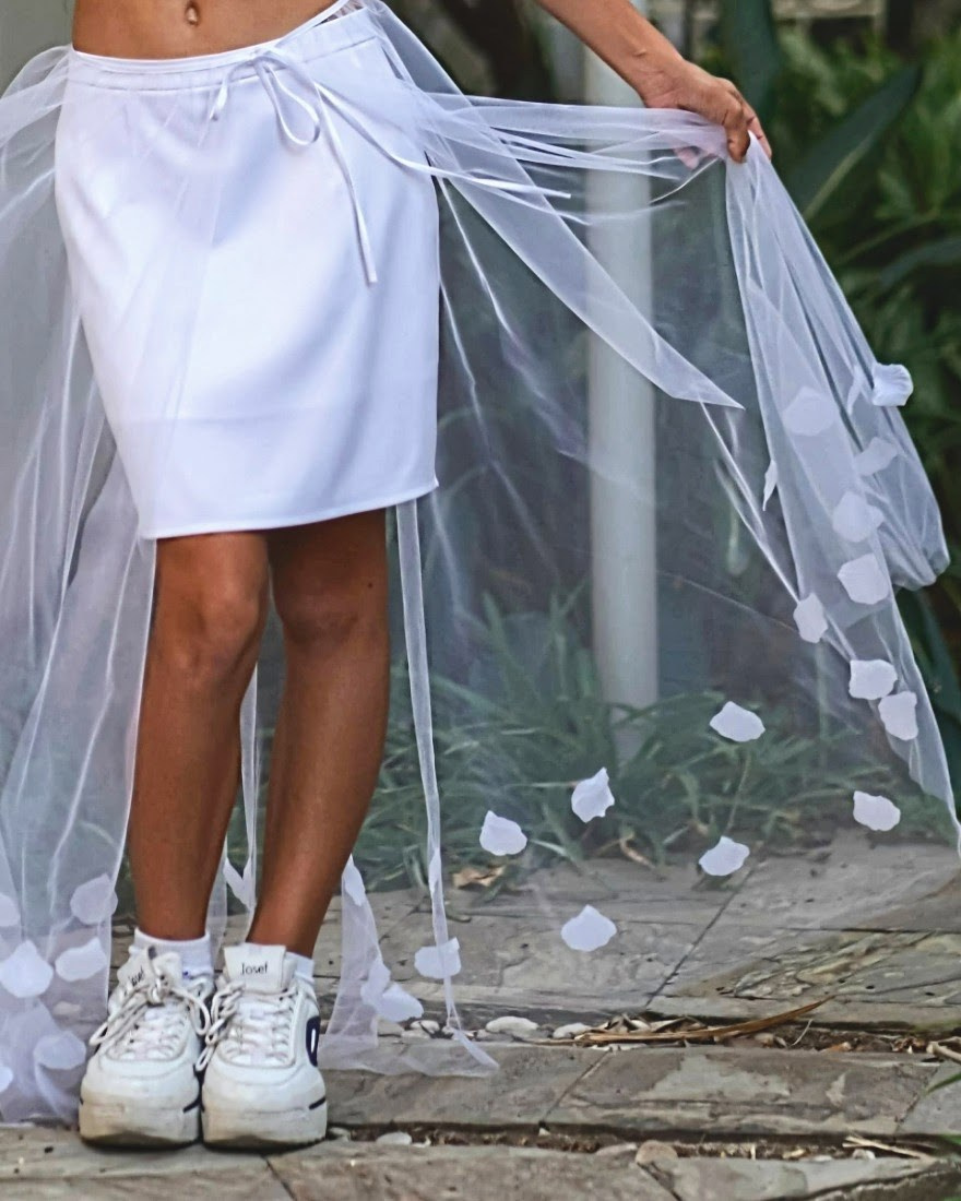 /סט / חולצה וחצאית” Jennifer ". מרי ליב, מעצבת שמלות בתפירה אישית