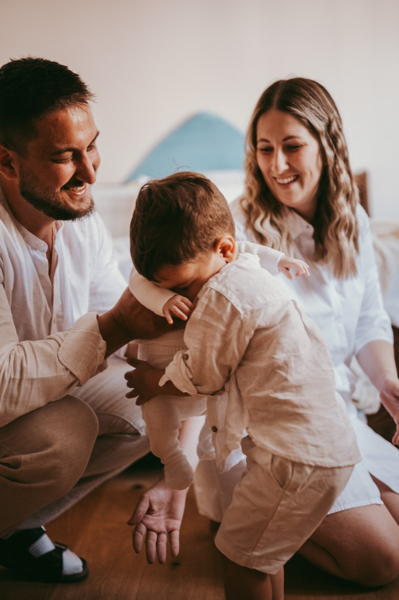 Nina, Filip, Viktor i Igor / porodicno fotografisanje. Deciji i porodicni fotograf u Beogradu Oksana Skendzic