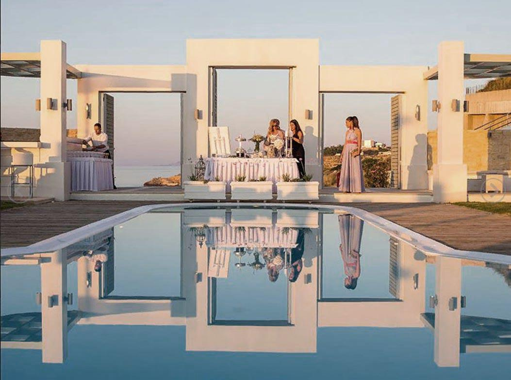 Свадебная площадка для церемонии на Крите. Свадьба, банкет в Греции.