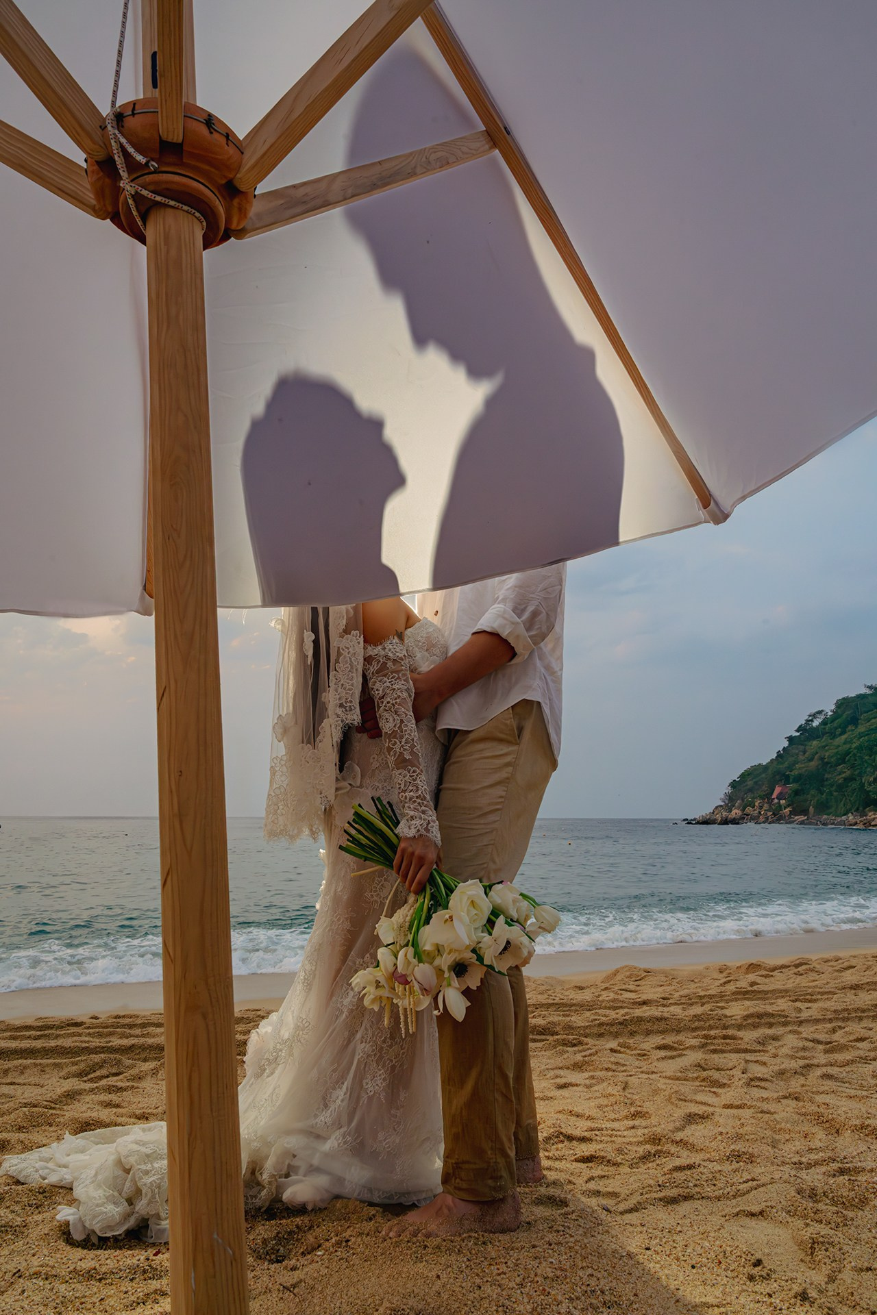 Marlene & Issac. Elopement & Lifestyle Wedding Photographer