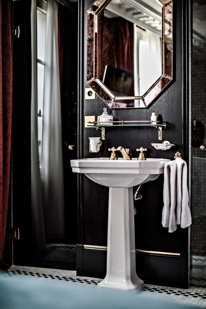 Services. Photographe portrait féminin à Paris — Zhanna Ognivo