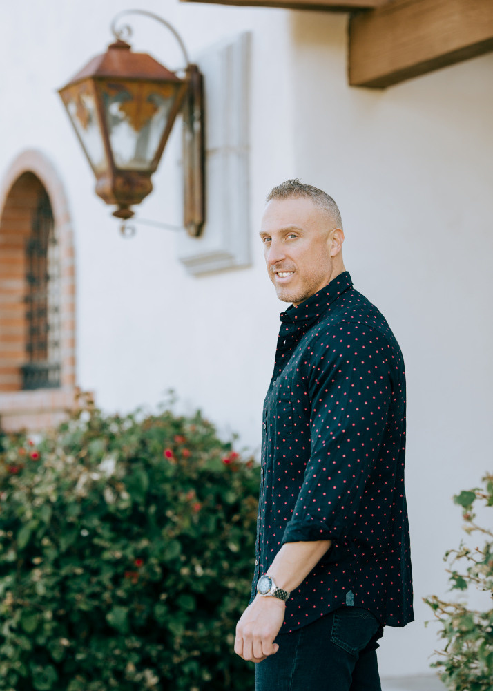 Daniel. Anastasia Post: Wedding and Editorial Photography