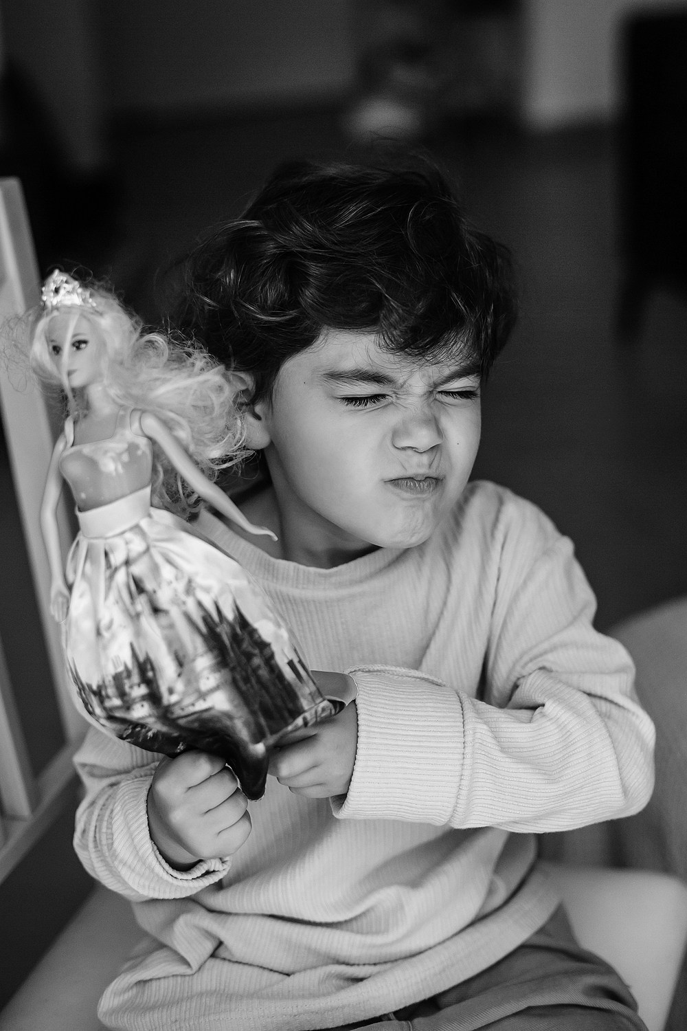 Mom&daughter at home. Family photographer in Israel