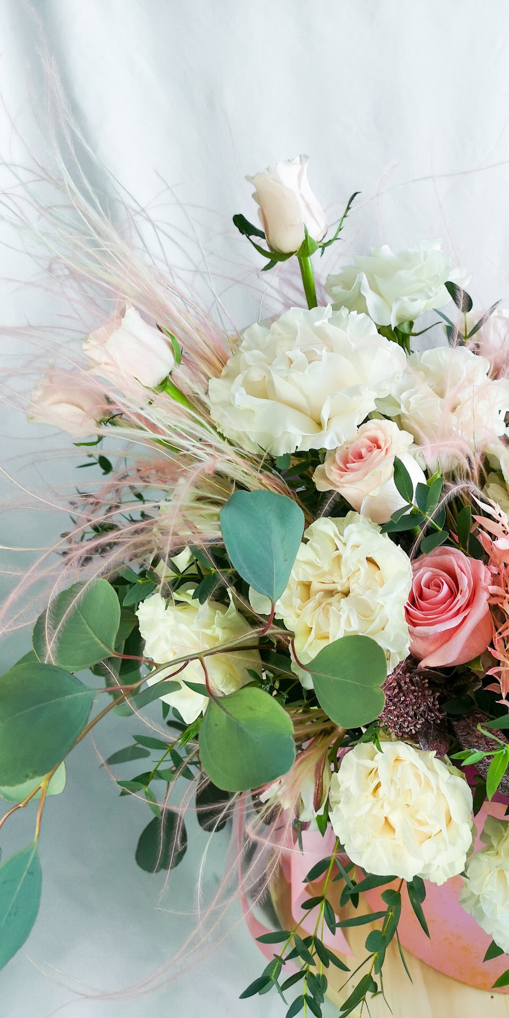 Ziedu pušķi kastē. Event design, decoration, floristry, gift, Irina Novika, Riga, Latvia