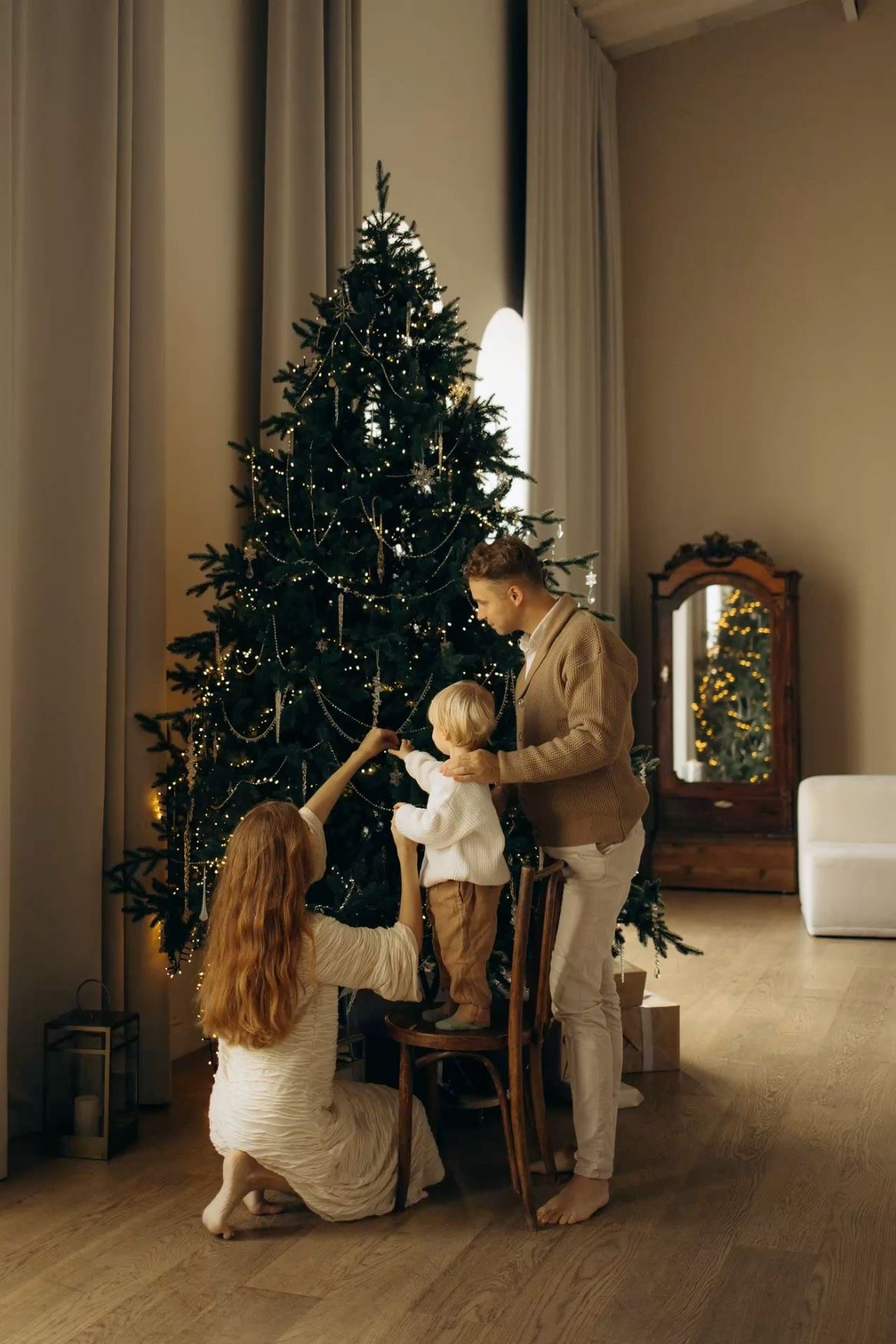 IDEEN FÜR KLEIDUNG FÜR EIN WEIHNACHTSFOTOSHOOTING. Фотограф Лейпциг