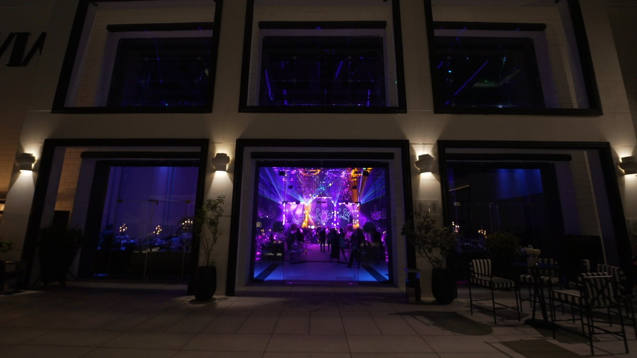 VIA / BASICO. Wedding and events photographers Studio Shalom