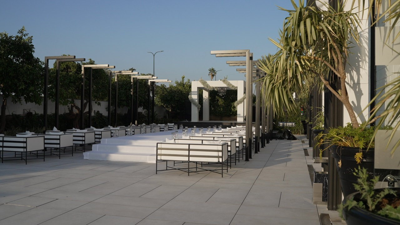 VIA / BASICO. Wedding and events photographers Studio Shalom