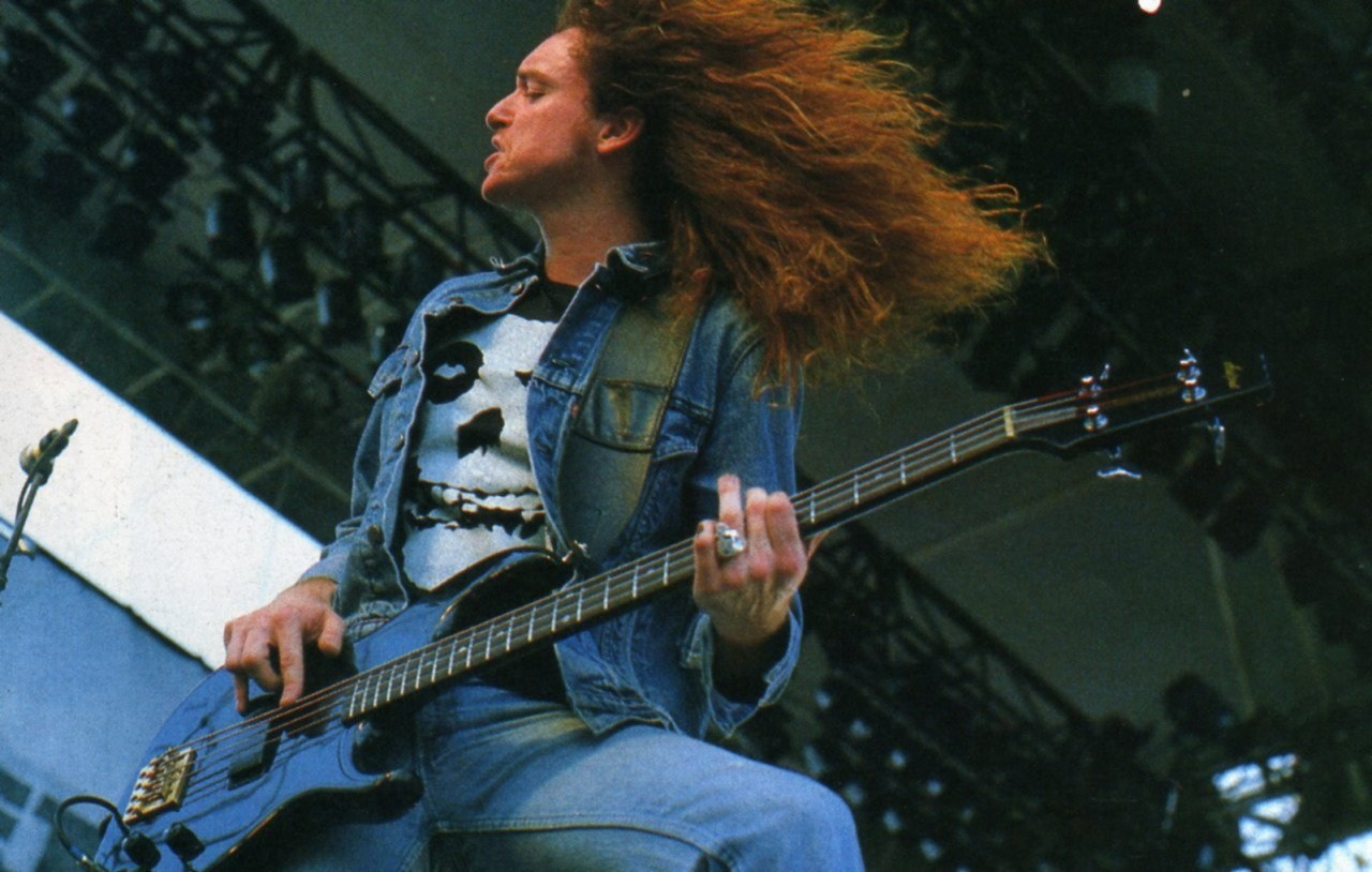 La leyenda regresa: Aria relanza el bajo signature de Cliff Burton por el 40.º aniversario de su legado | FOTKAI