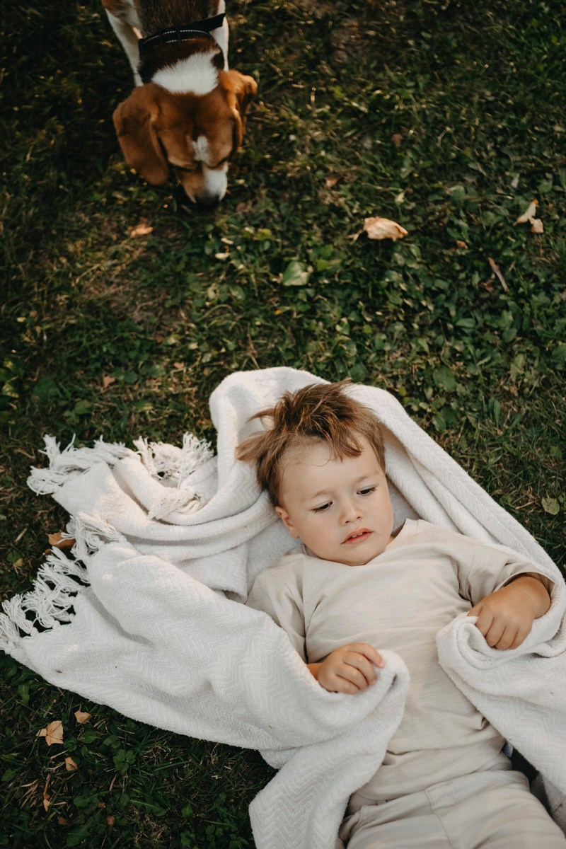 Aleksandra, Lazar, Marin i Leo / porodicno fotografisanje napolju. Deciji i porodicni fotograf u Beogradu Oksana Skendzic