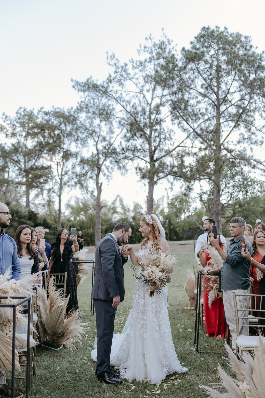 Vivian e Paulo. Edu e Josi Fotografia de Casamento em Belo Horizonte | Fotos Naturais