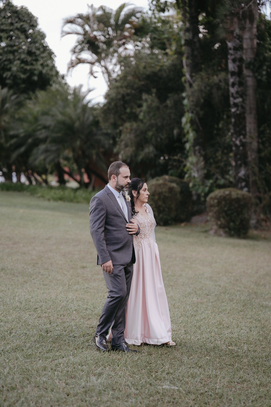 Vivian e Paulo. Edu e Josi Fotografia de Casamento em Belo Horizonte | Fotos Naturais