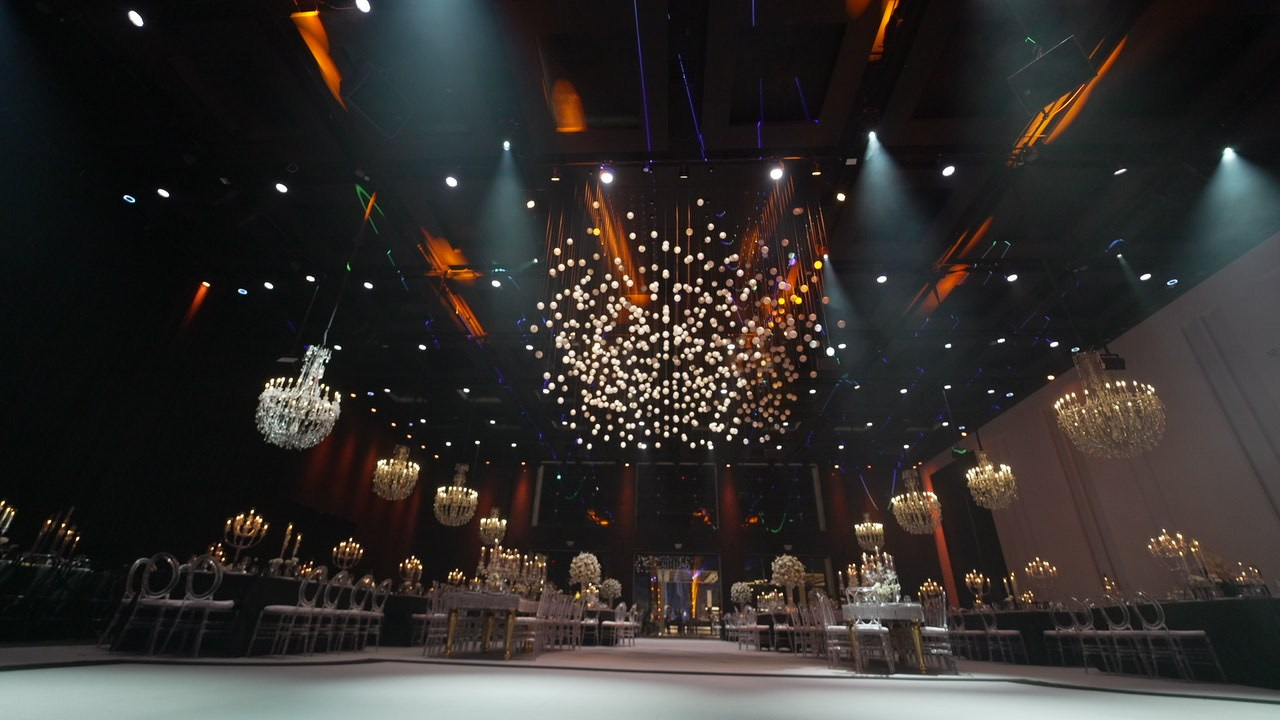 VIA / BASICO. Wedding and events photographers Studio Shalom