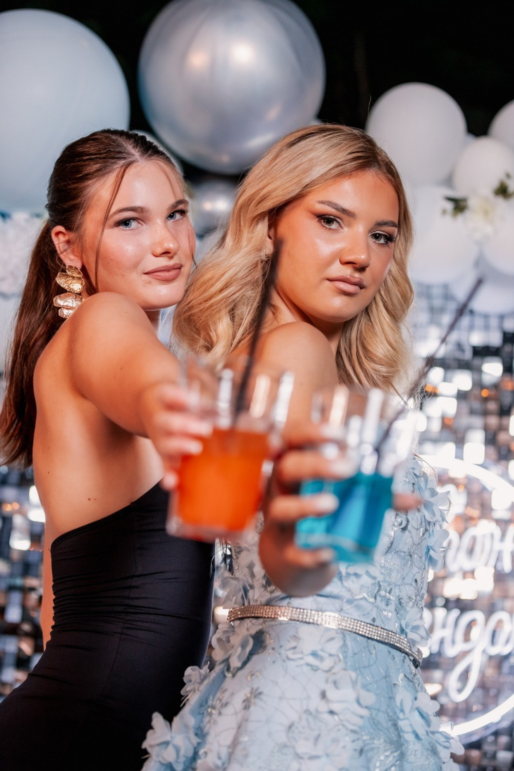 FOTOGRAFISANJE PUNOLETSTVA. Fotografi iz Backog Petrovca David i Andrea Stojanovic