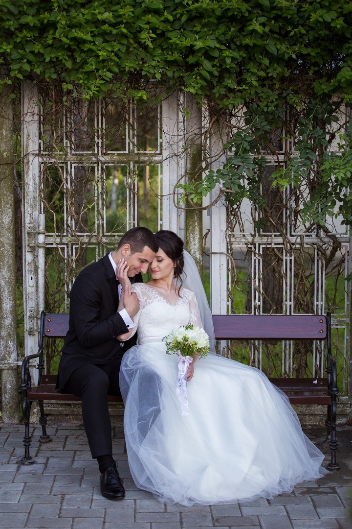 Laura si Danut by fotograf nunta Iasi — Eduard Schiopu