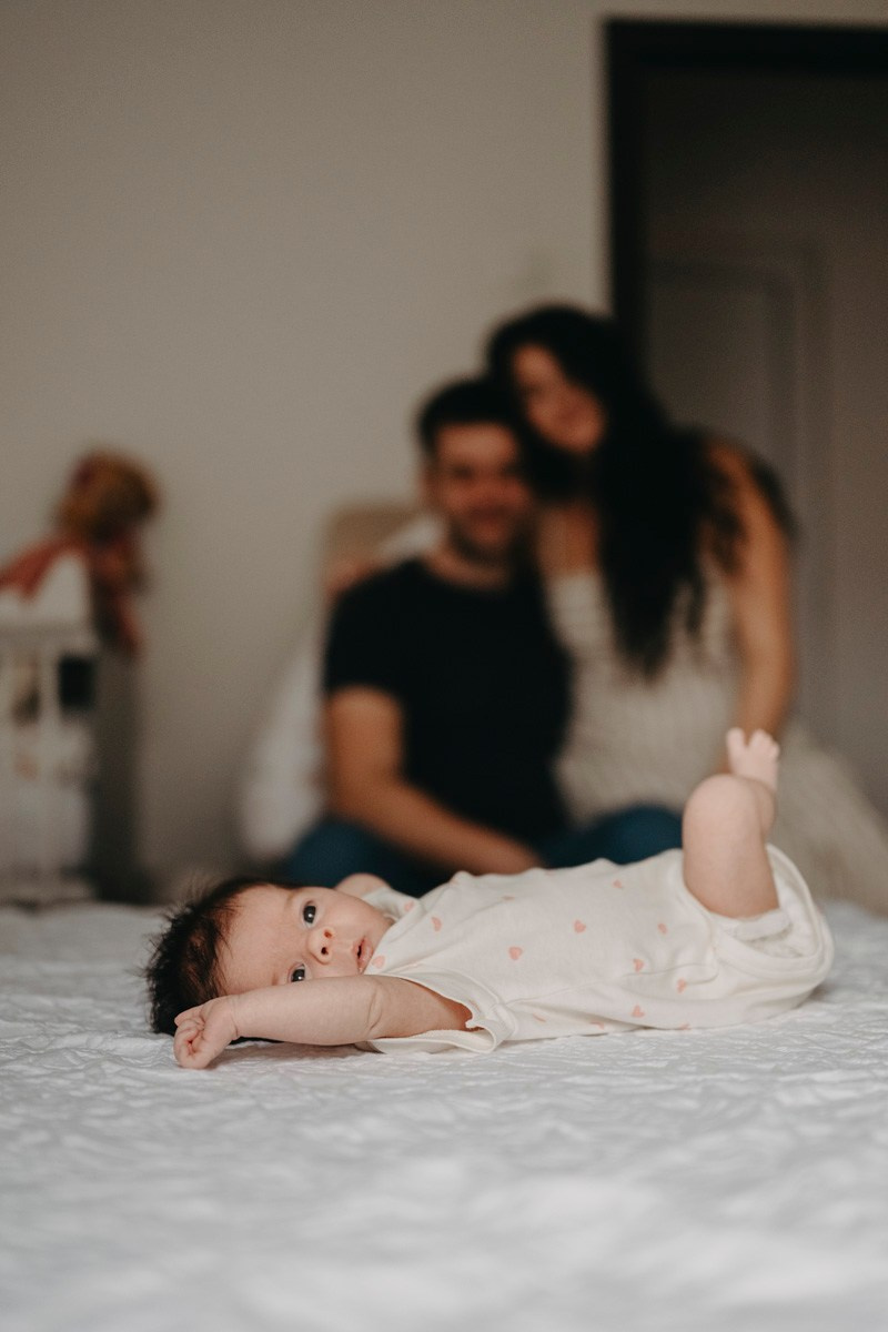 Latinka, Visnja i Konstantin / porodicno fotografisanje, fotografisanje bebe kod kuce. Deciji i porodicni fotograf u Beogradu Oksana Skendzic