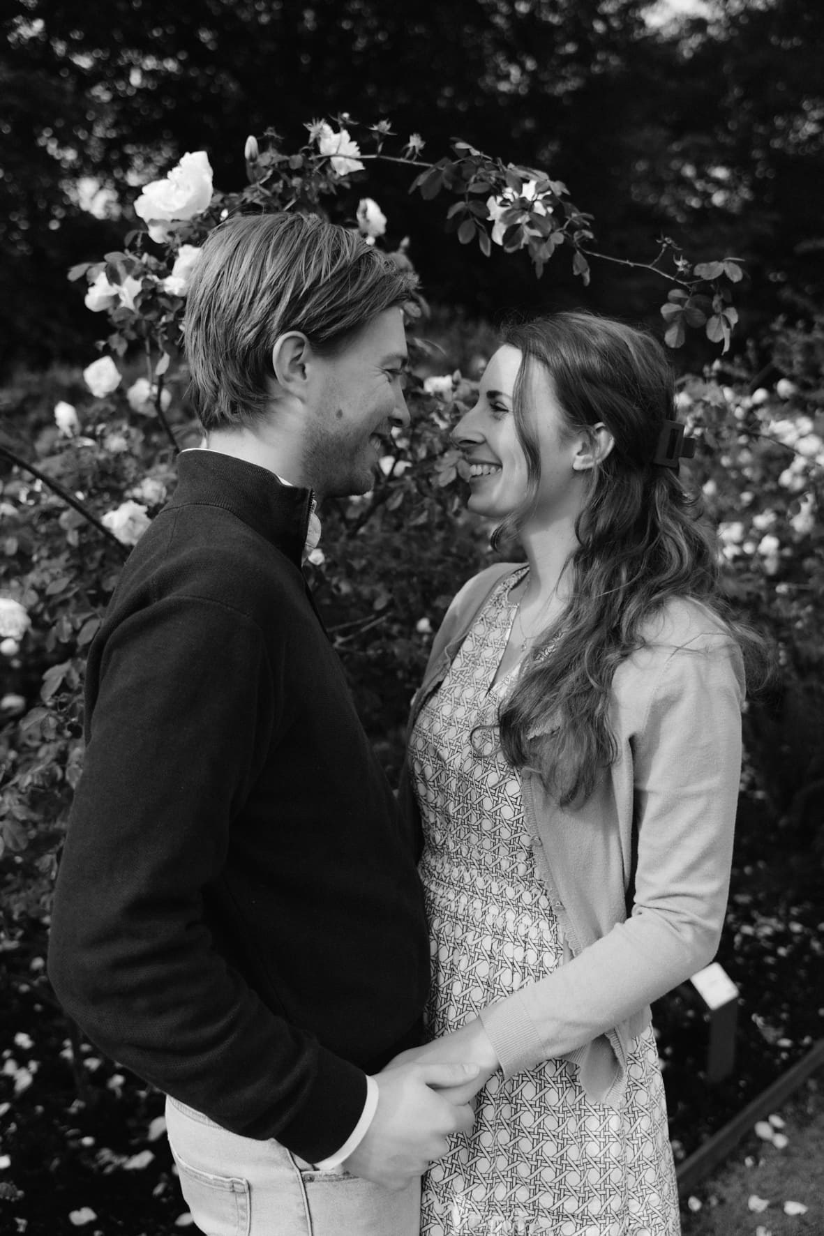 Love Story in Antwerpen. Little Birdie – Jouw familie- en huwelijksfotograaf in België en daarbuiten