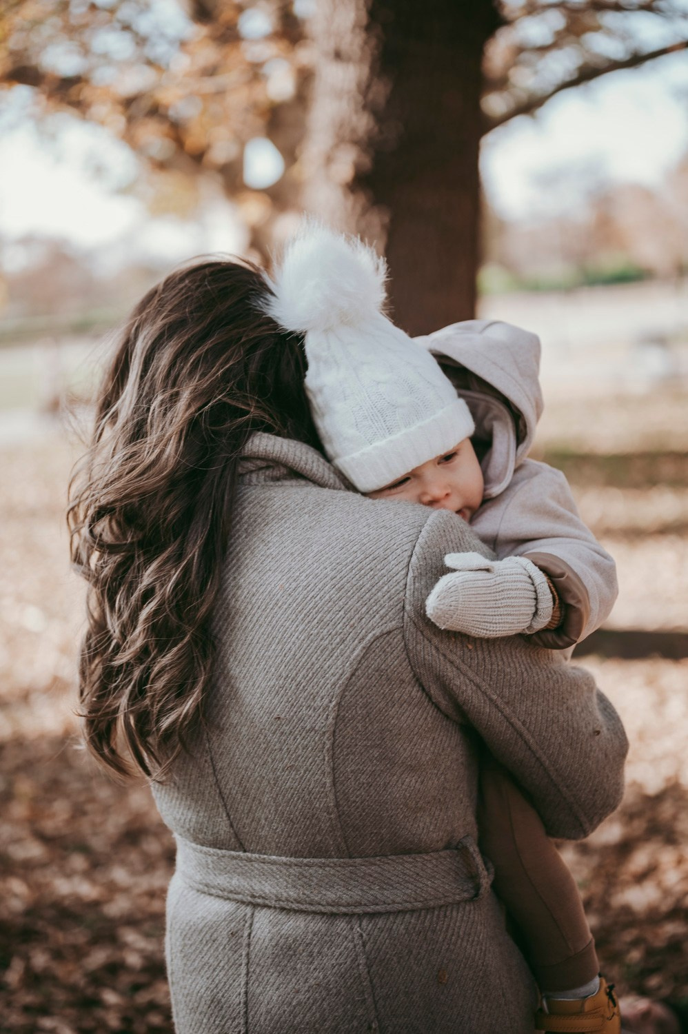 Iva, Ivan, Tara i Stefan — porodicno fotografisanje napolju. Deciji i porodicni fotograf u Beogradu Oksana Skendzic