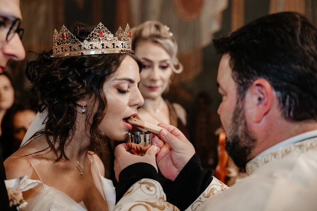 Isil si Radu by Fotograf nunta Iasi — Eduard Schiopu