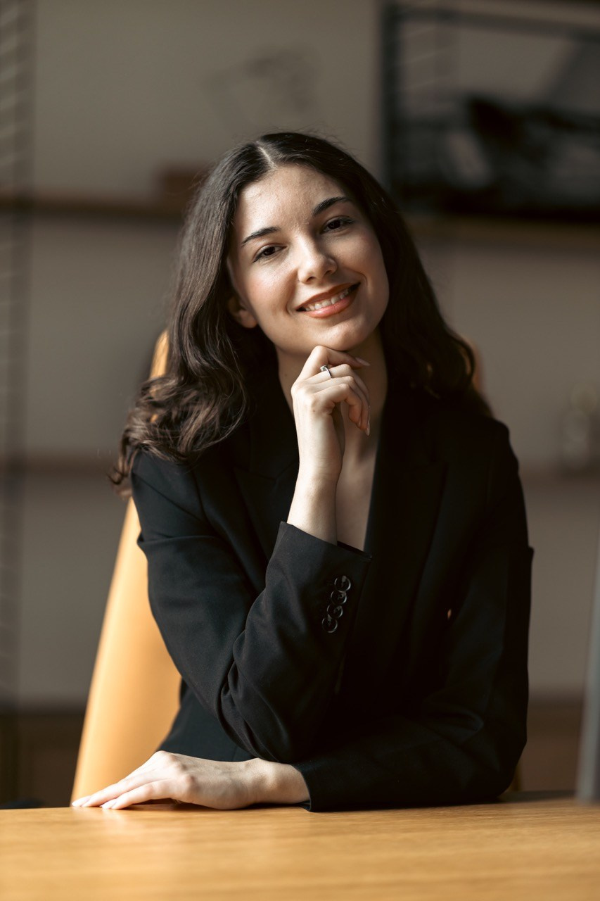 Dana Lišková - Business and Portrait photographer Prague - Brand Photographer Prague - Corporate portraits 