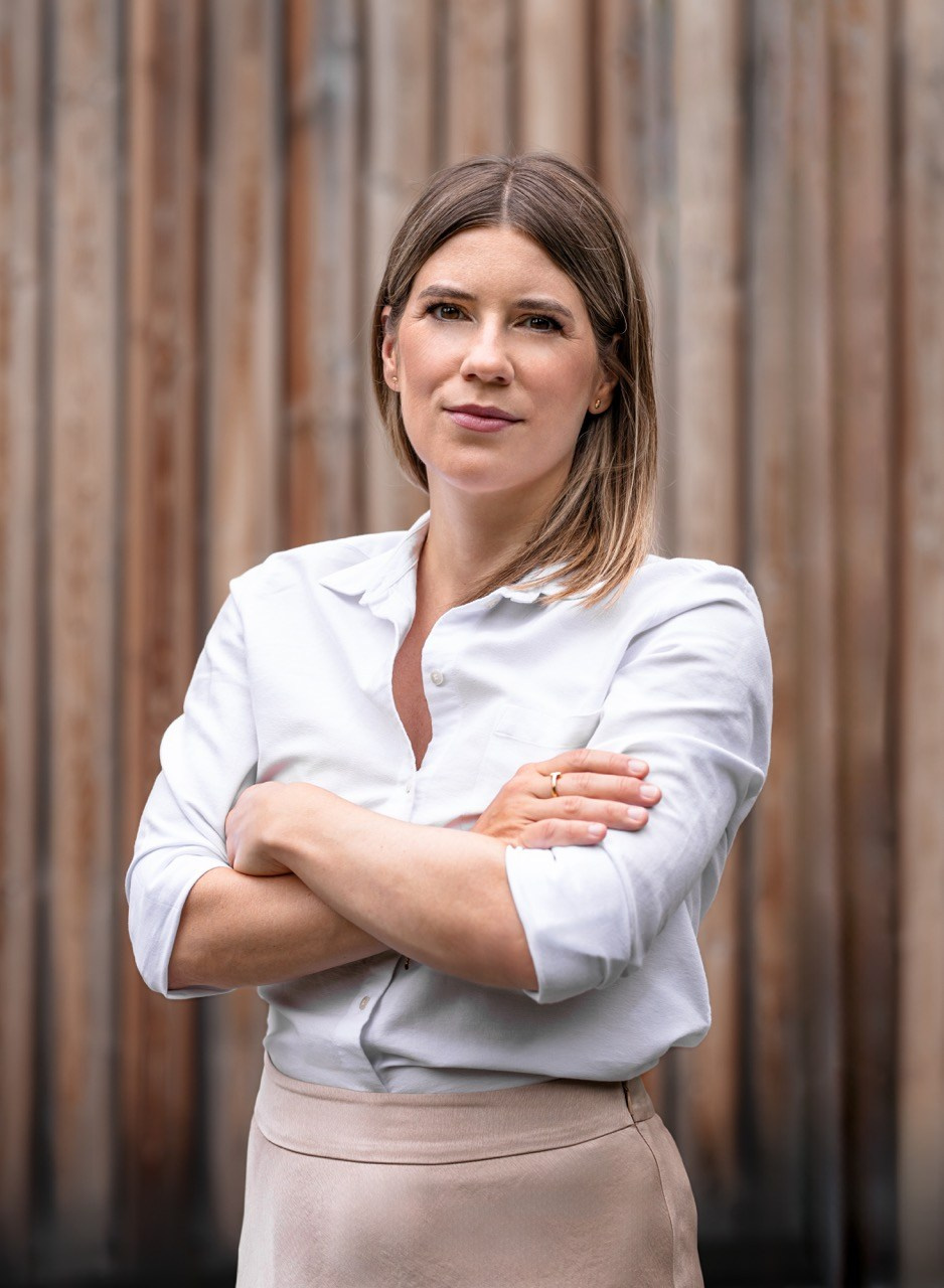 Dana Lišková - Business and Portrait photographer Prague - Brand Photographer Prague - Corporate portraits 