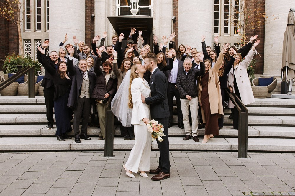 Gruppenfotos auf der Hochzeit: Tipps für authentische Erinnerungen