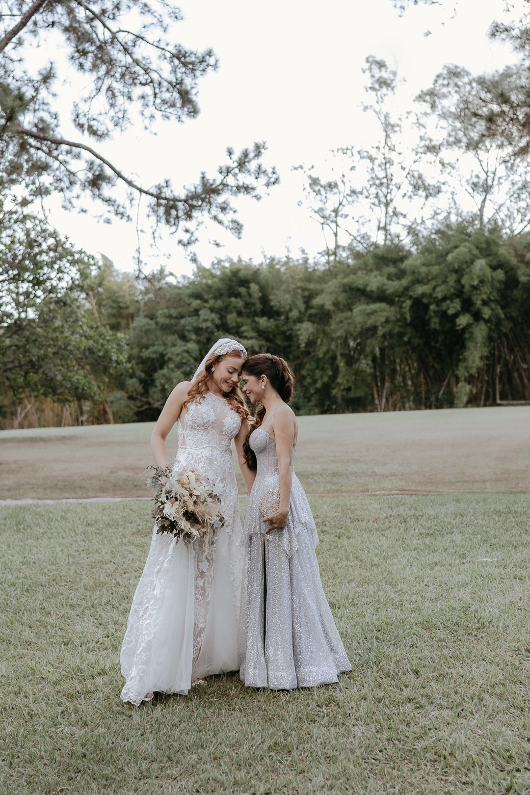 Vivian e Paulo. Edu e Josi Fotografia de Casamento em Belo Horizonte | Fotos Naturais