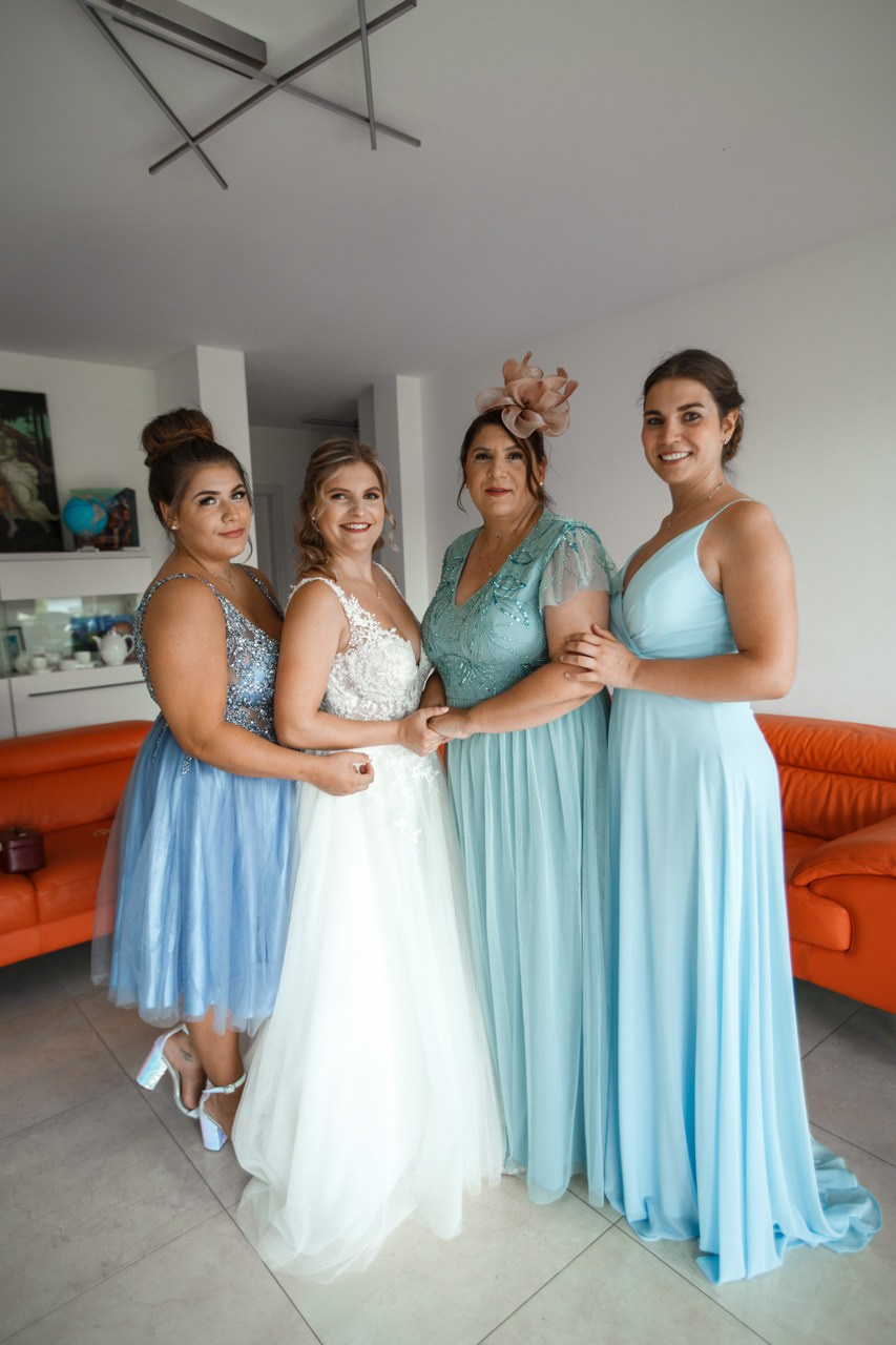 Kirchliche Hochzeit Rheinterrassen Karlsruhe – Noelia & Timo | Hochzeitsfotograf & Videograf