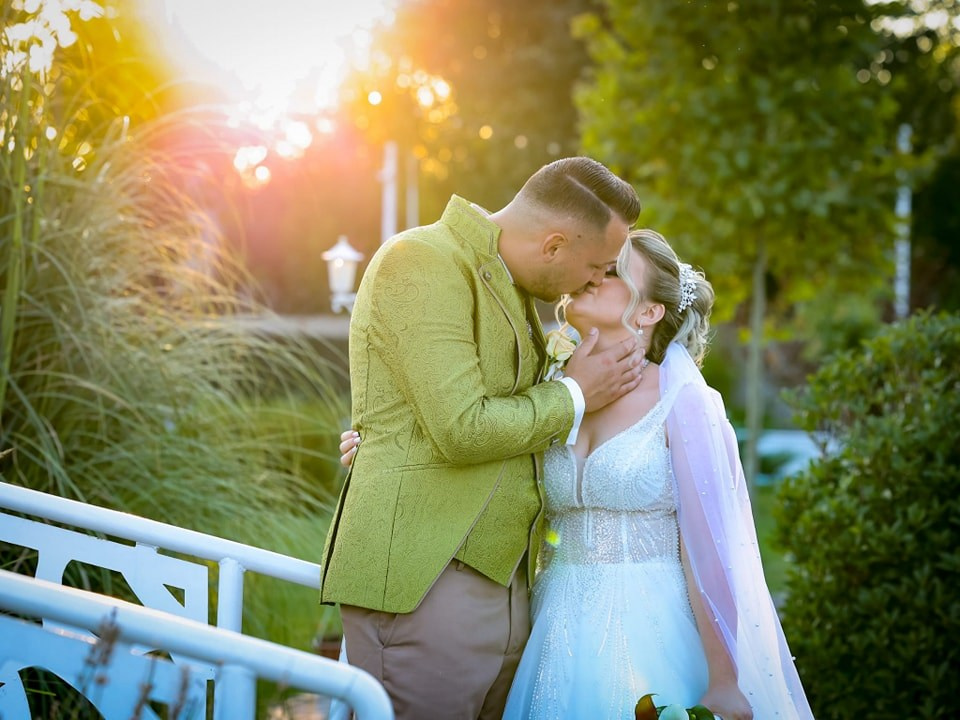 Teodor & Monica. Fotograf Nuntă Constanța - Moments by Gub