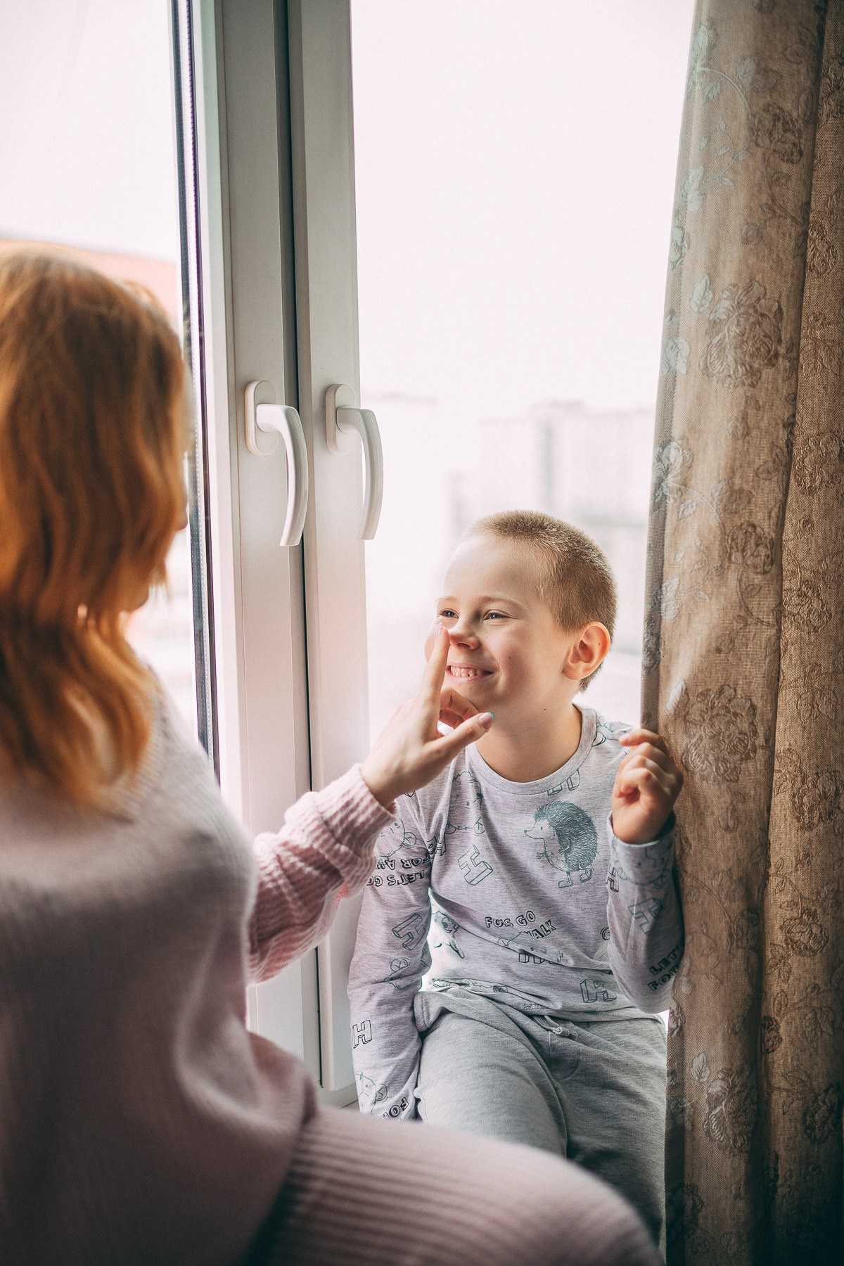 Домашняя съёмка мама с сыном. Fotogrāfs Rīgā — Katerina Gordik