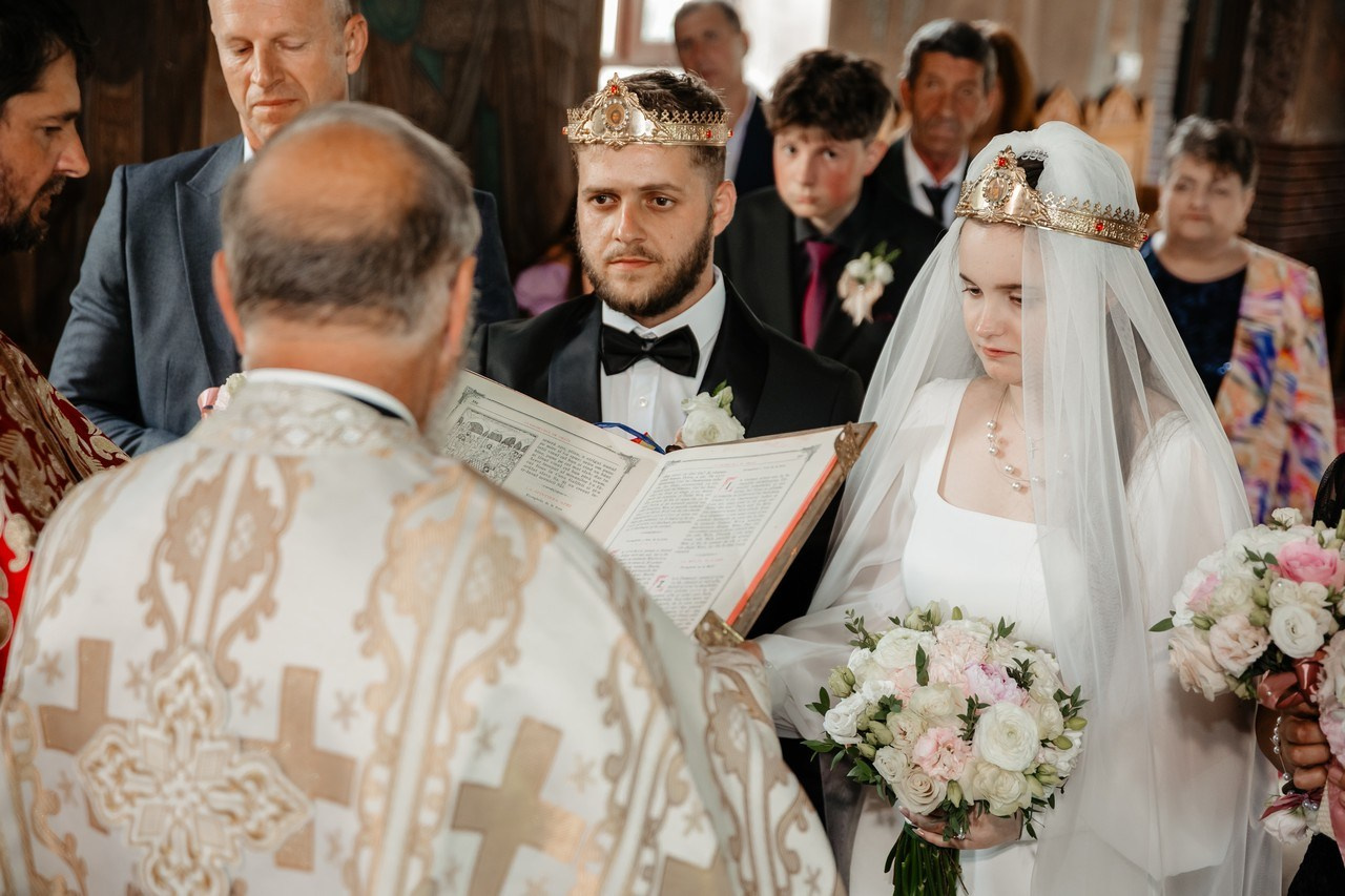 Ana Maria si Cristian by Fotograf nunta Neamt — Eduard Schiopu