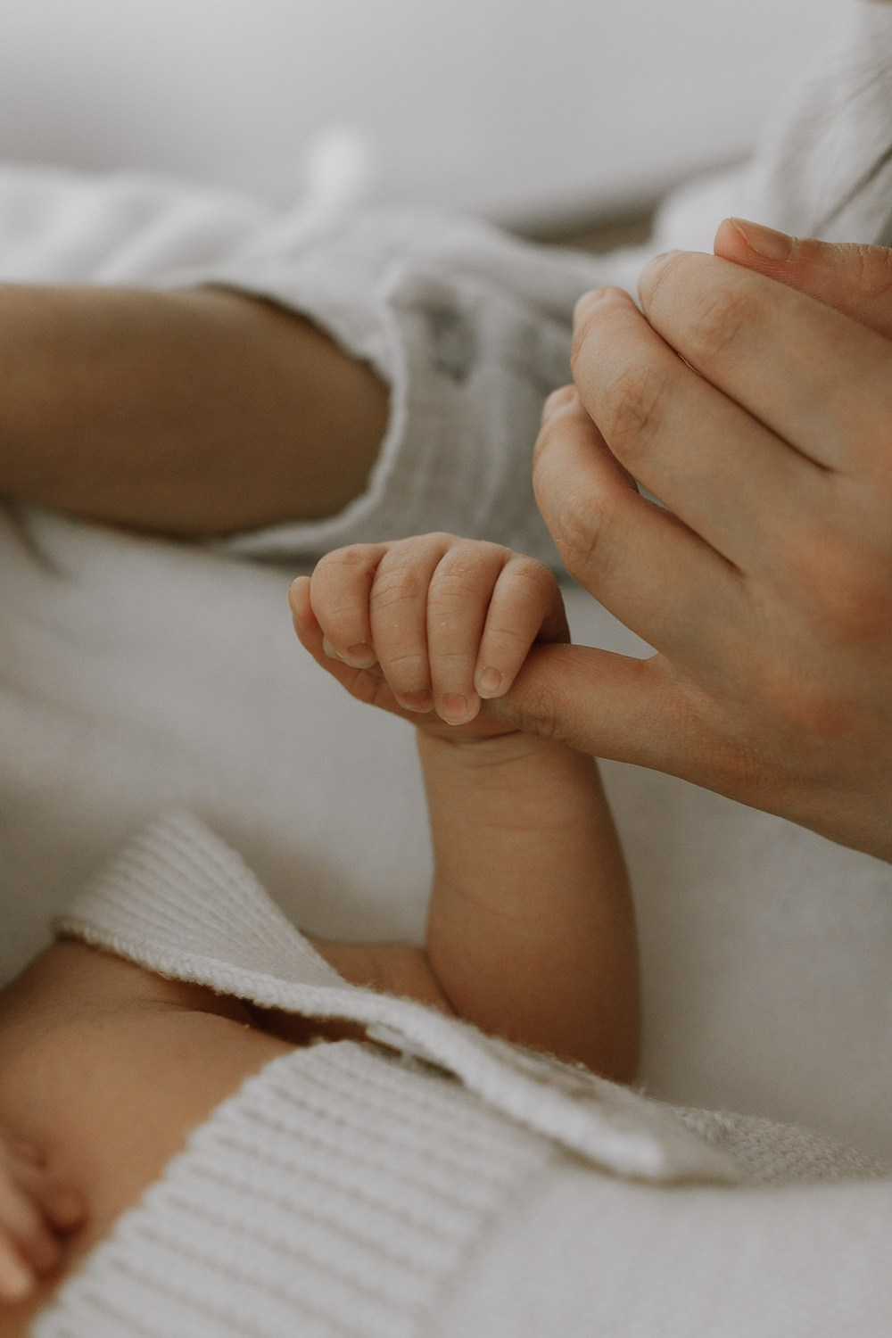 Neugeborenenfotografie Düsseldorf, Newborn Shooting Düsseldorf, Babyfotograf Düsseldorf, natürliche Babyfotos, Familienfotografie Düsseldorf, Neugeborenenshooting NRW.