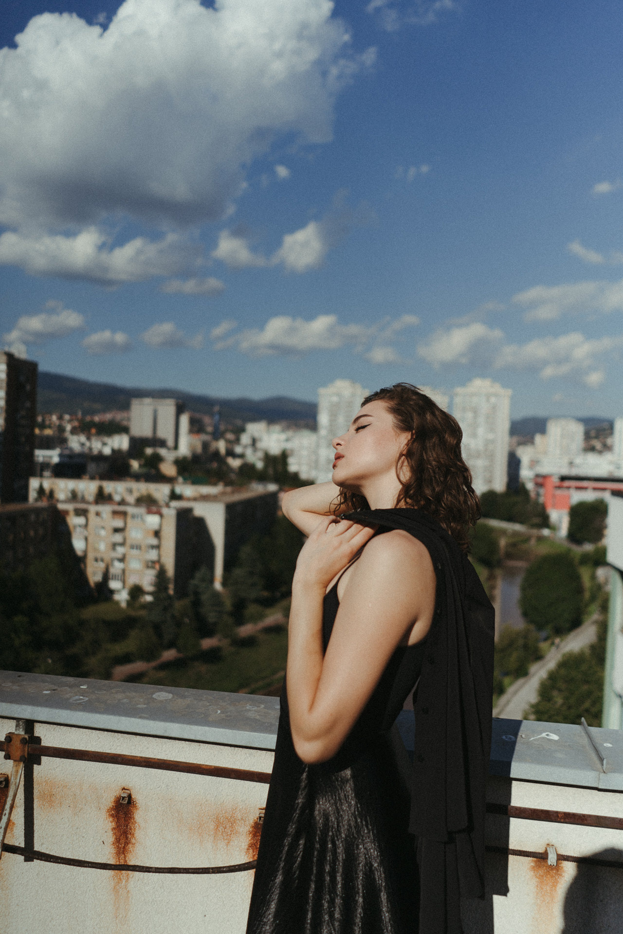 Emina | Rooftop & Night Chill. Profesionalna Fotografija i Videografija | Sarajevo | yasinemir.com