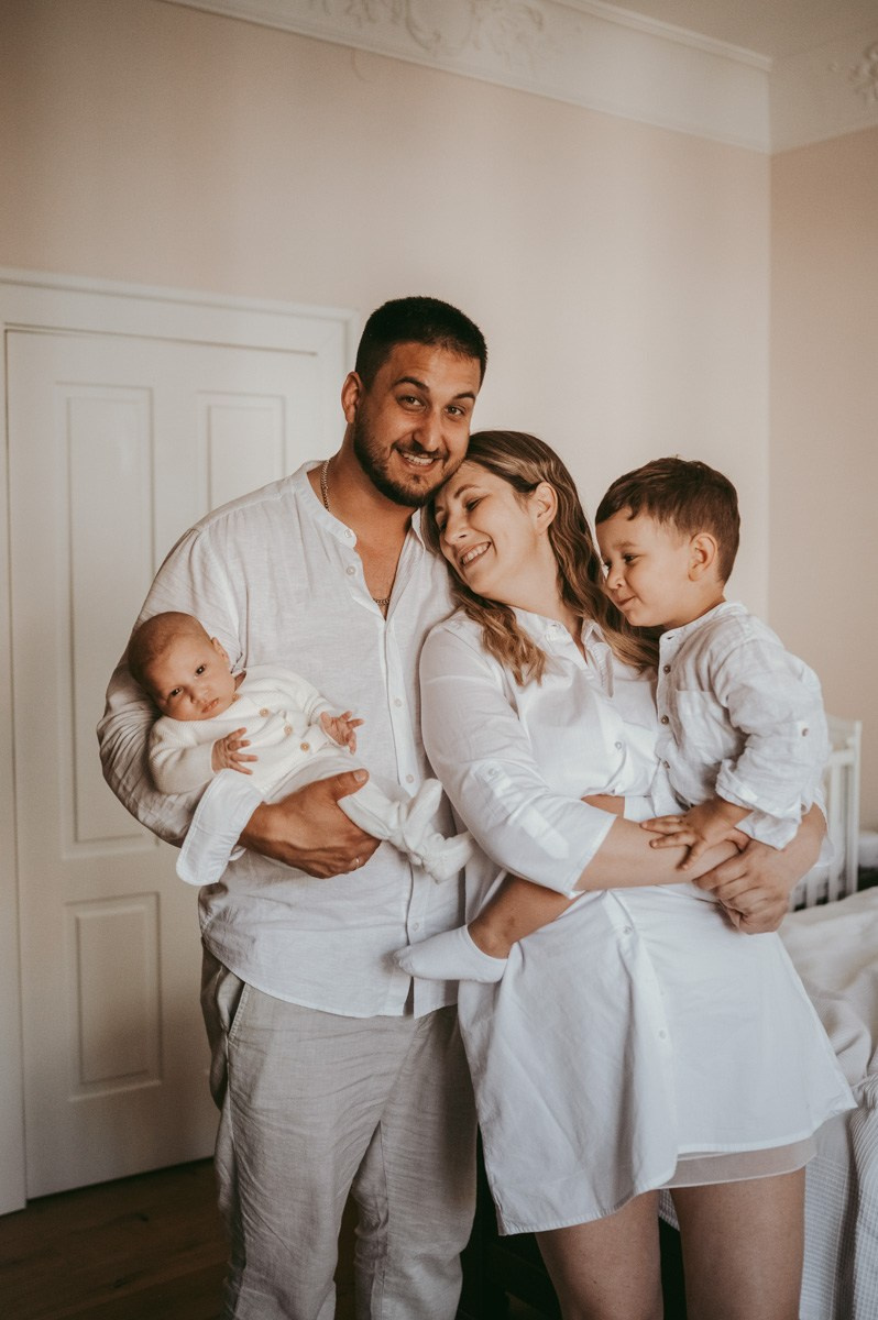 Nina, Filip, Viktor i Igor / porodicno fotografisanje. Deciji i porodicni fotograf u Beogradu Oksana Skendzic