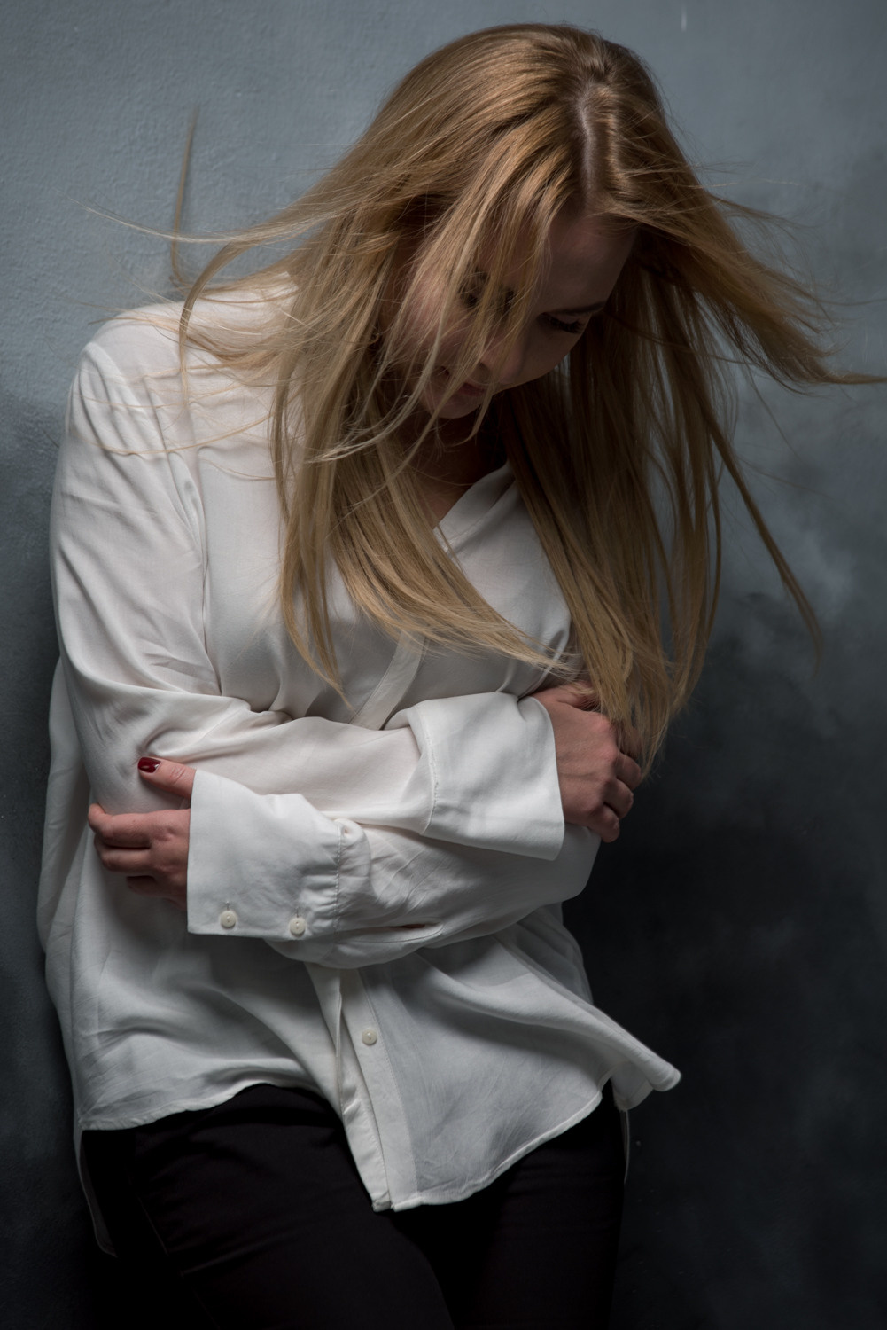 Portraits in studio. Anastasiia Antoniuk portrait, family and couple photographer, Portugal