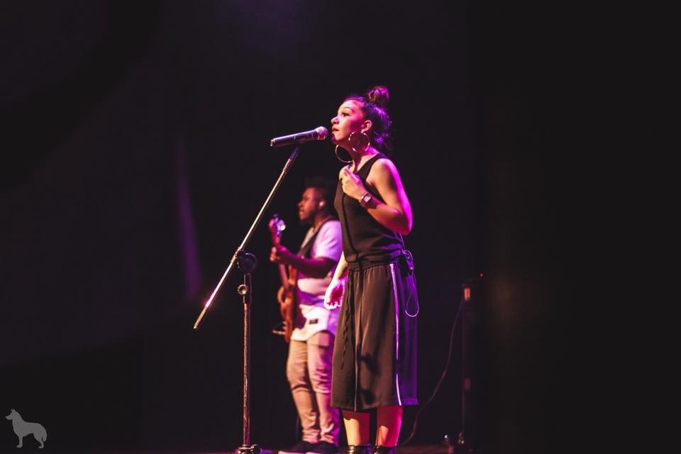 Priscilla Alcântara (Teatro gasômetro). Produtora de videos