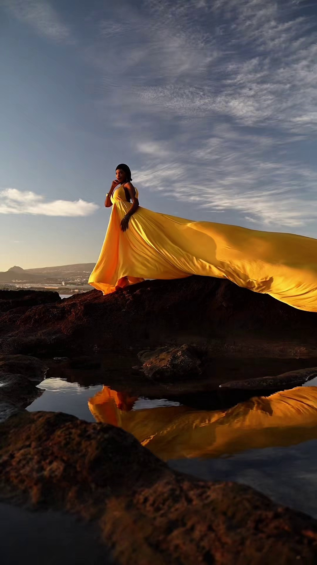Sesión con vestido volador en Tenerife. Fotógrafa de familias, bodas, comuniones, newborn, premamá en Tenerife | Sesiones con vestidos voladores | Tania Bonnet