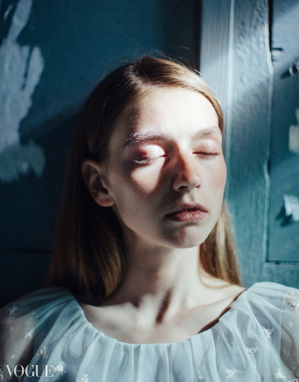 Portrait, fashion and art photography. Wedding and portrait photographer in Poland Vitali Frozen