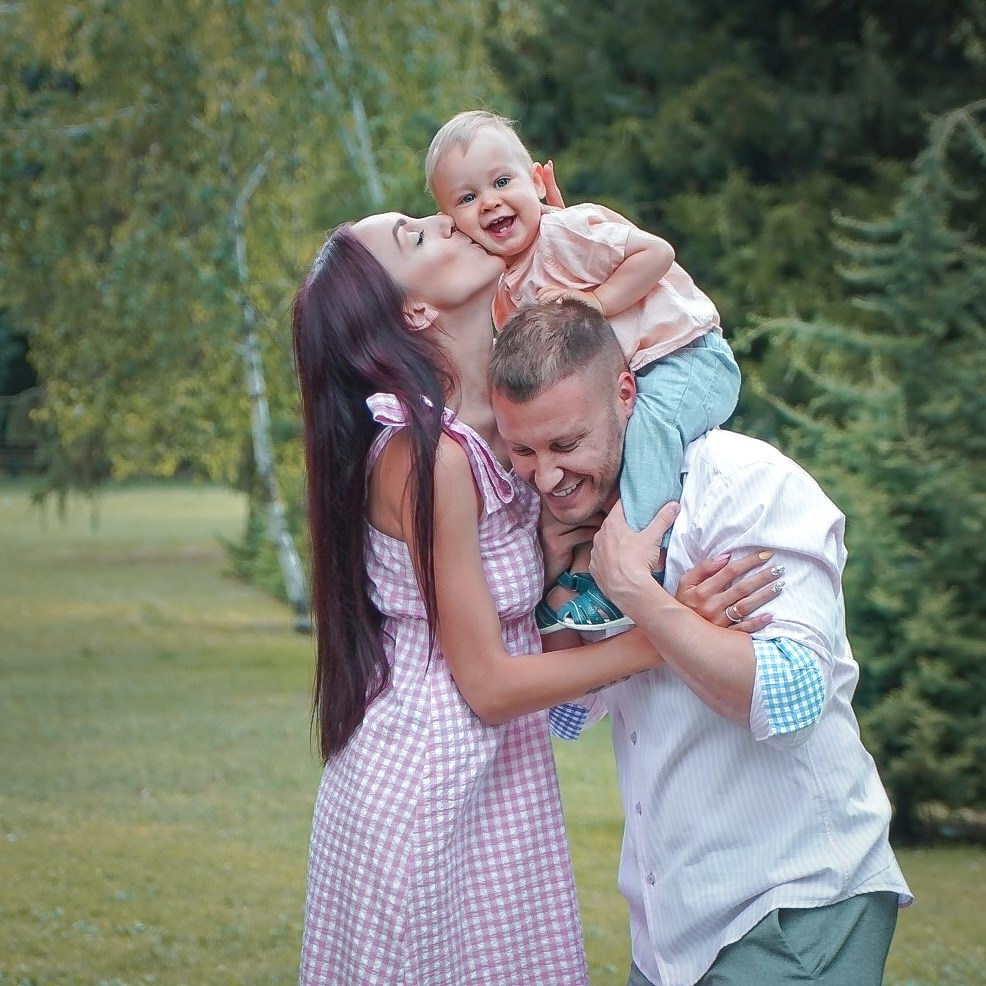 Семейни фотосесии. Фотограф Бургас. Фотосесии в студио и на открито, портрети, заснемане