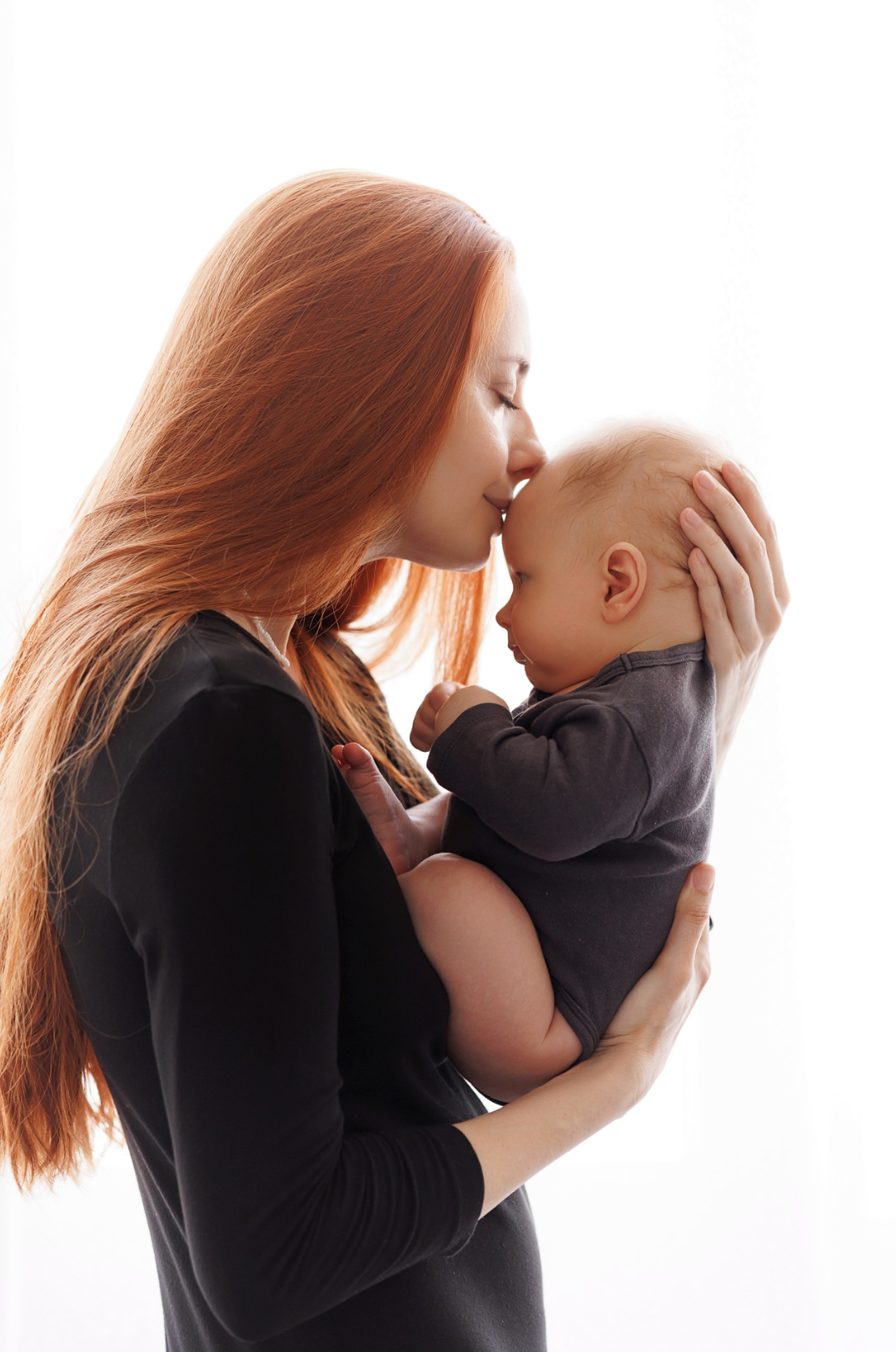 MATERNITY & NEWBORN professional Photography by Irene Chaikeen. Irene Chaikeen | Maternity and newborn photoshoot in Essex/London