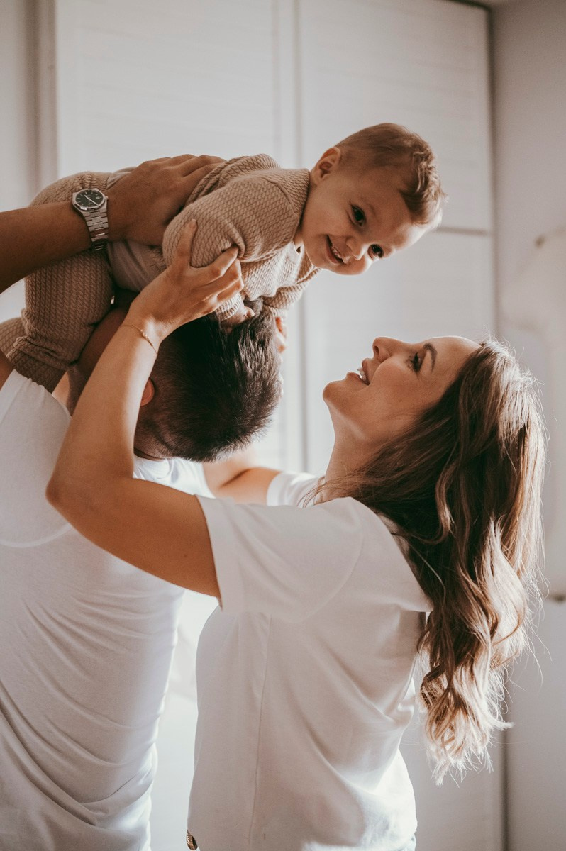 Filipova prva proslava rodjendan kod kuce. Deciji i porodicni fotograf u Beogradu Oksana Skendzic